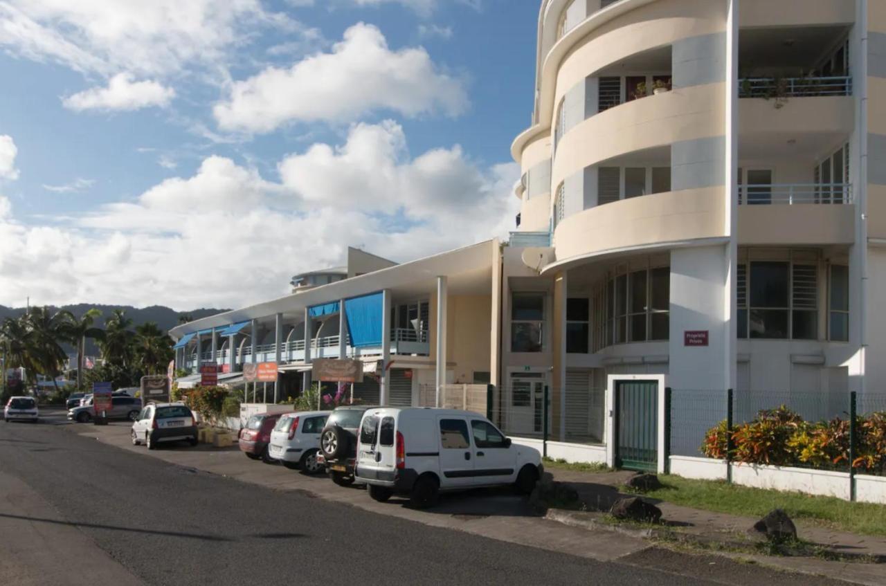 Un pied-à-terre face à la marina Apartamento Le Marin Exterior foto
